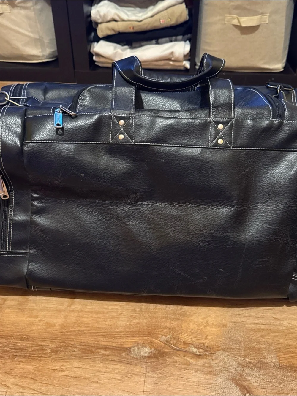 Official promotional Leather Bag With Caesar Palace Emblem Duffel Carry On Strap